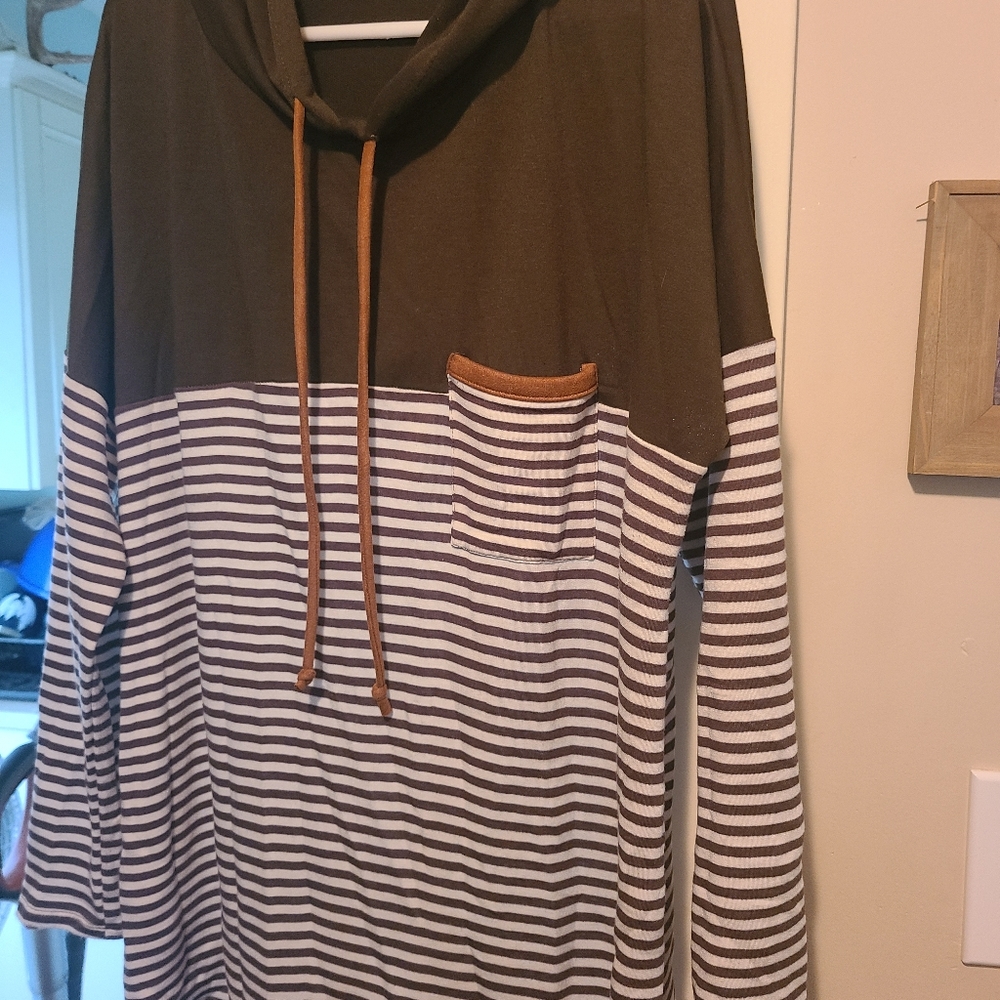 Lightweight hoodie